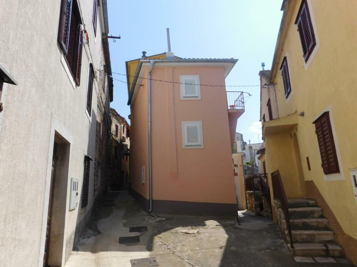 Studio Apartman Old Town Novi Vinodolski Exterior photo
